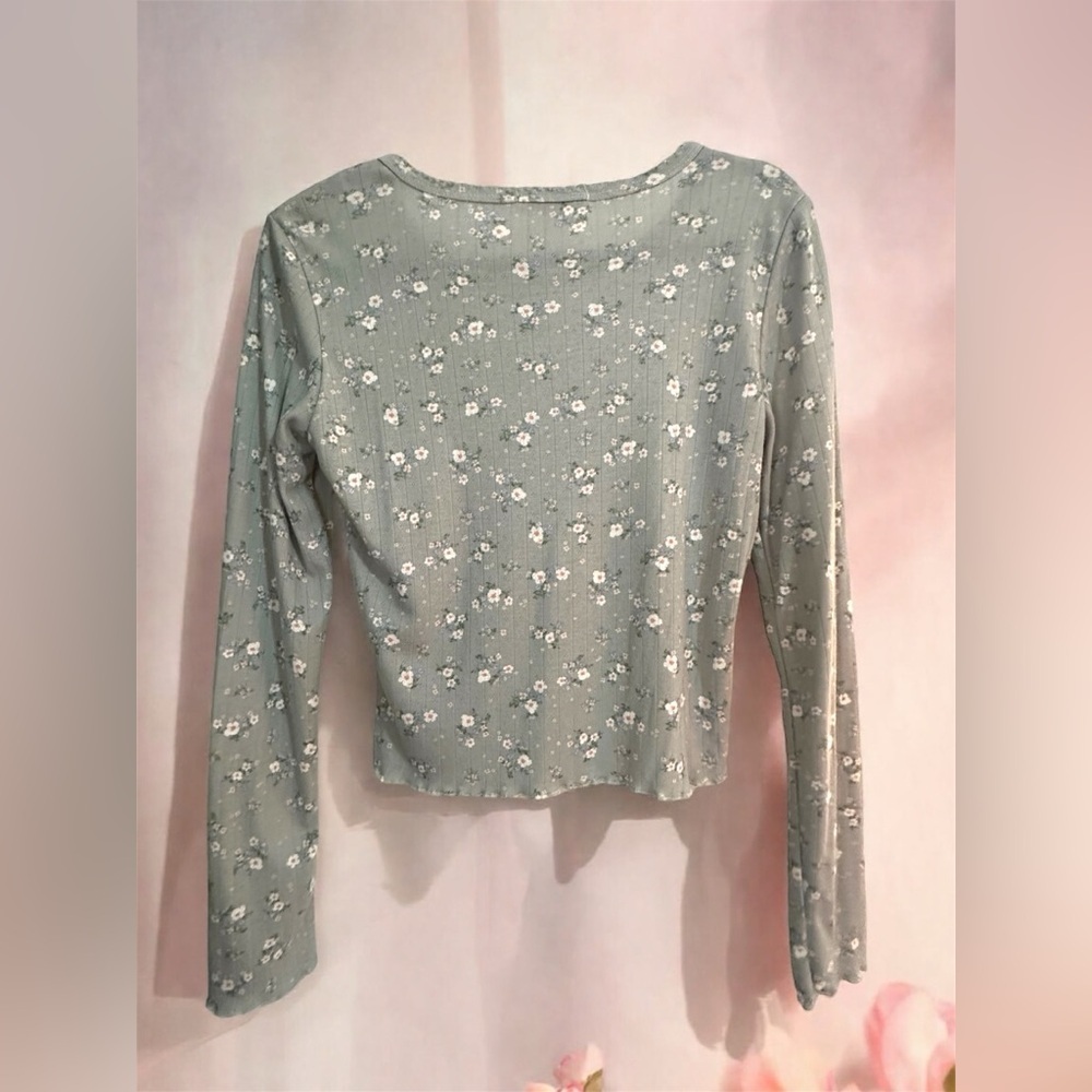 M Pink Rose Long Sleeve Pointelle Fitted floral shirt - Picture 2 of 4